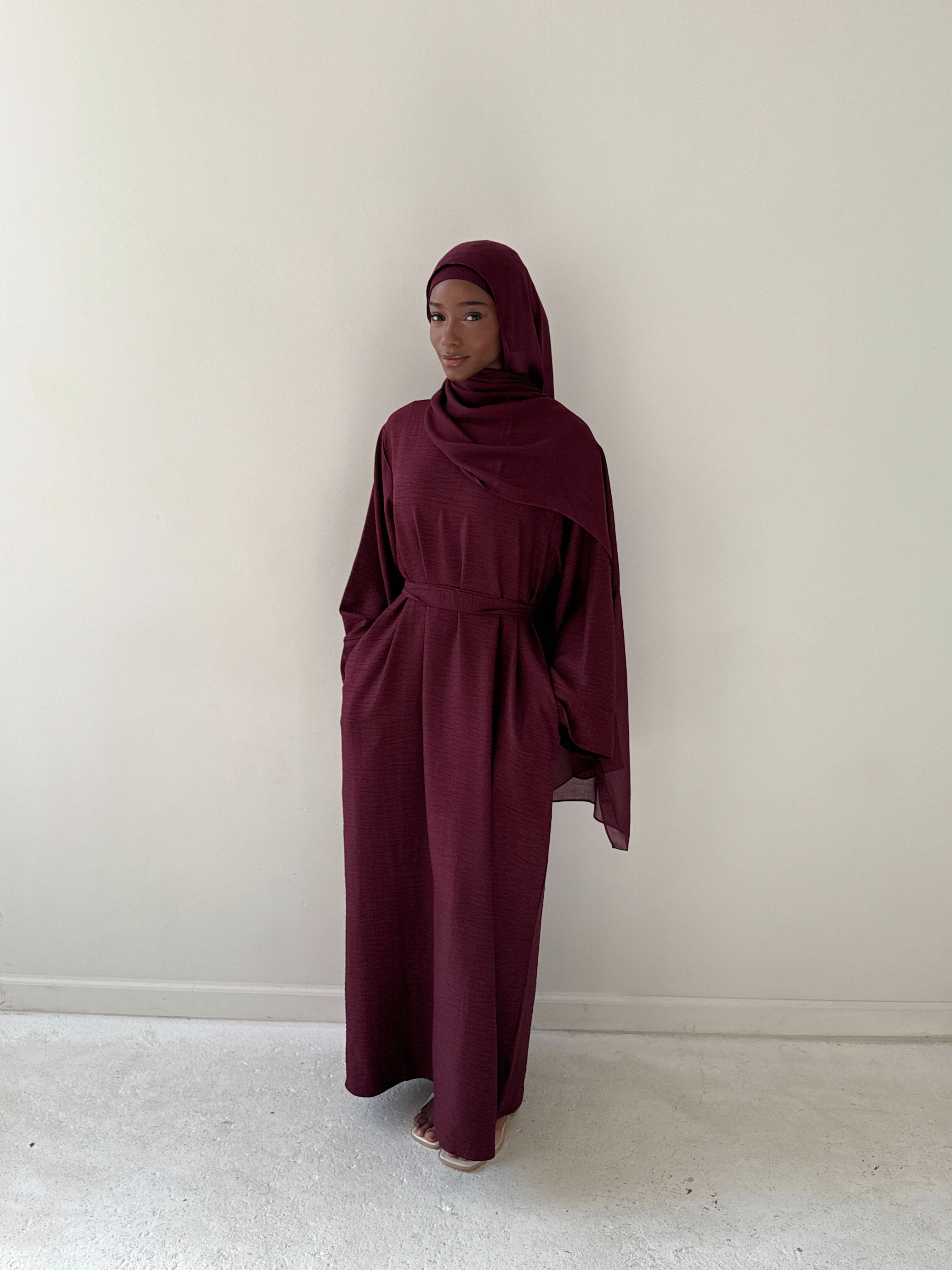 AMIRA MOCK NECK BORDEAUX