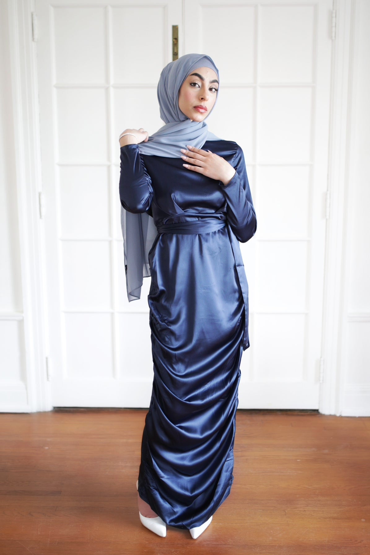 HANA SATIN DRESS NAVY- final sale