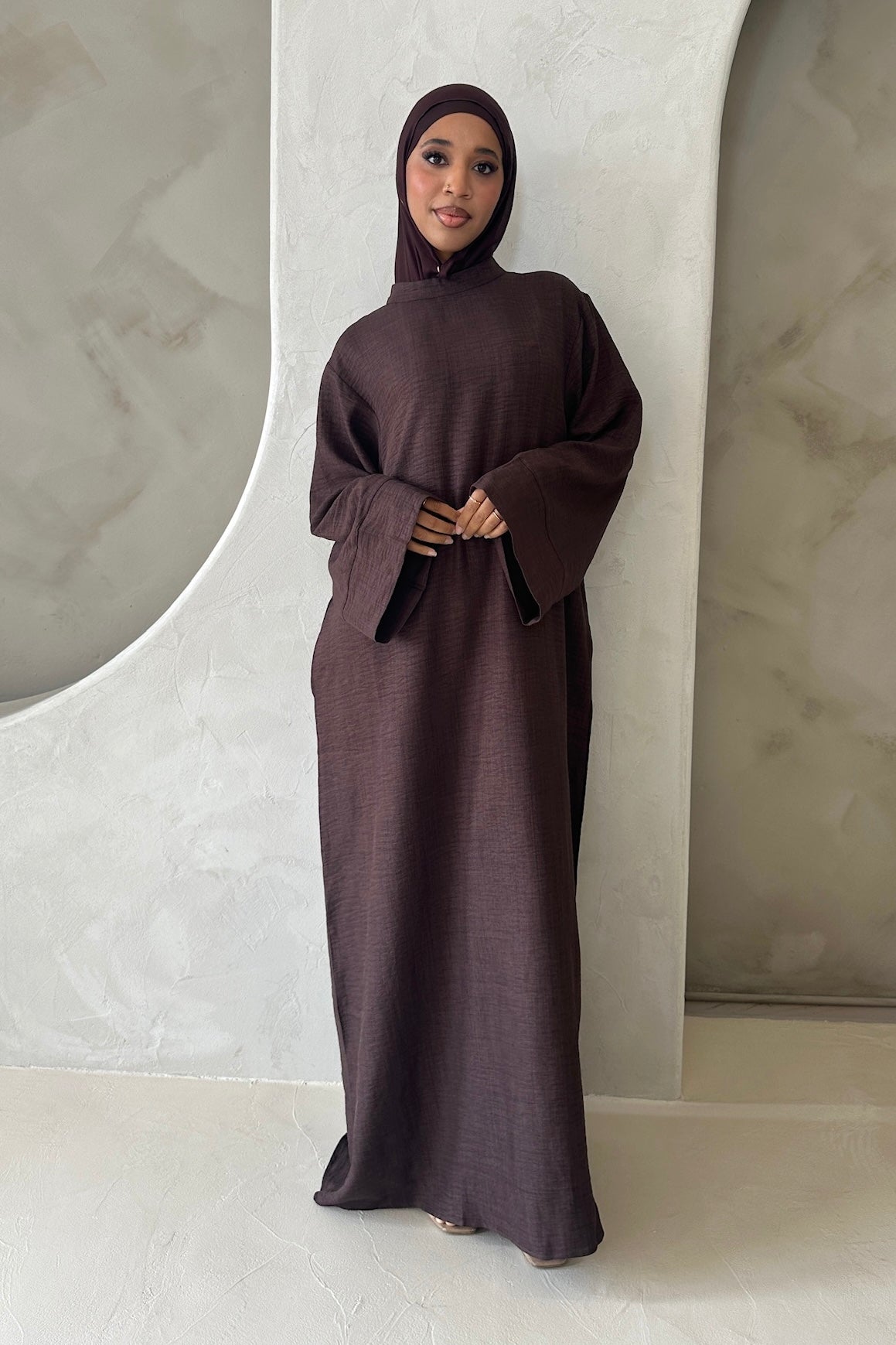 AMIRA MOCK NECK ABAYA CHOCOLATE