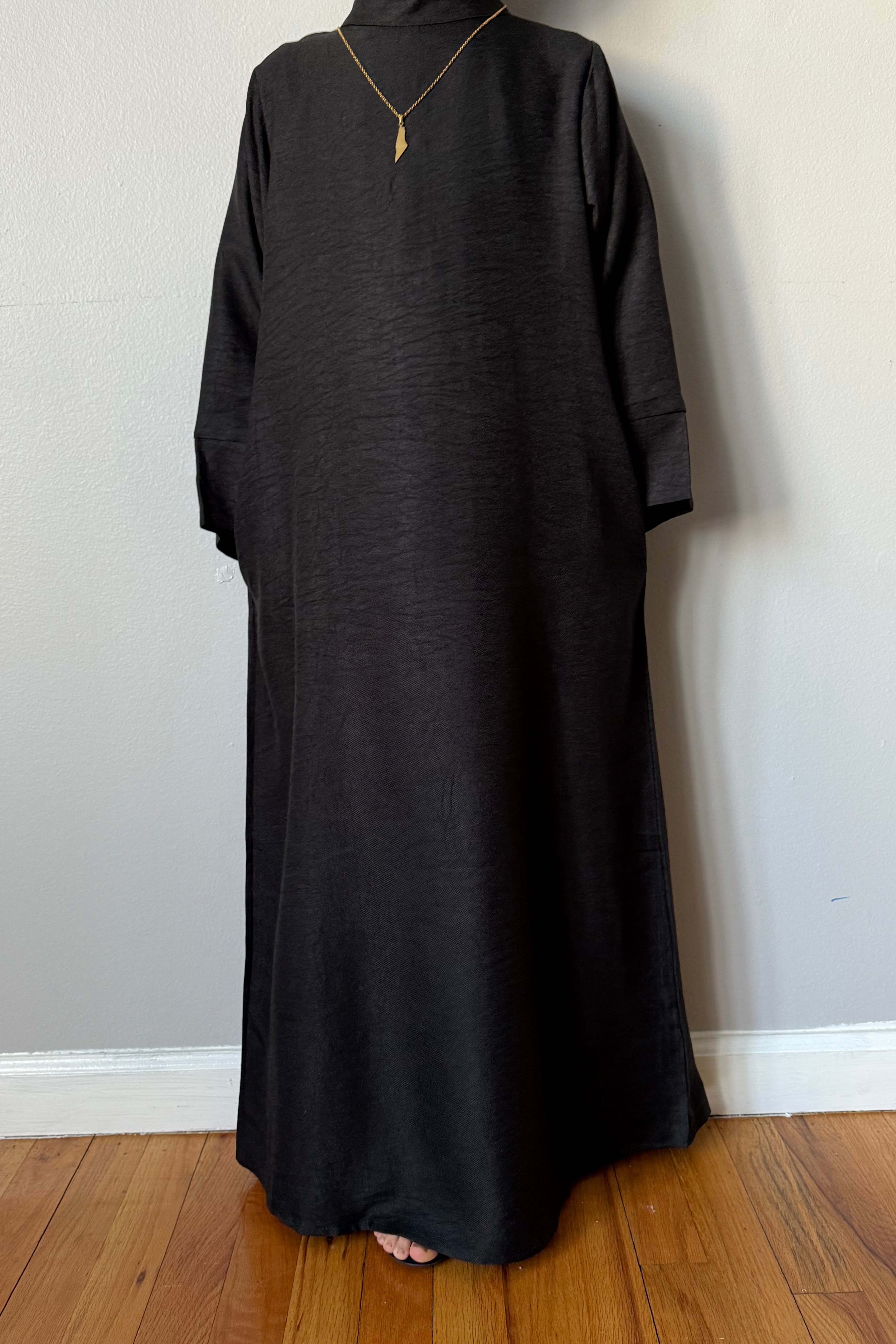 AMIRA MOCK NECK ABAYA YOUTH BLACK