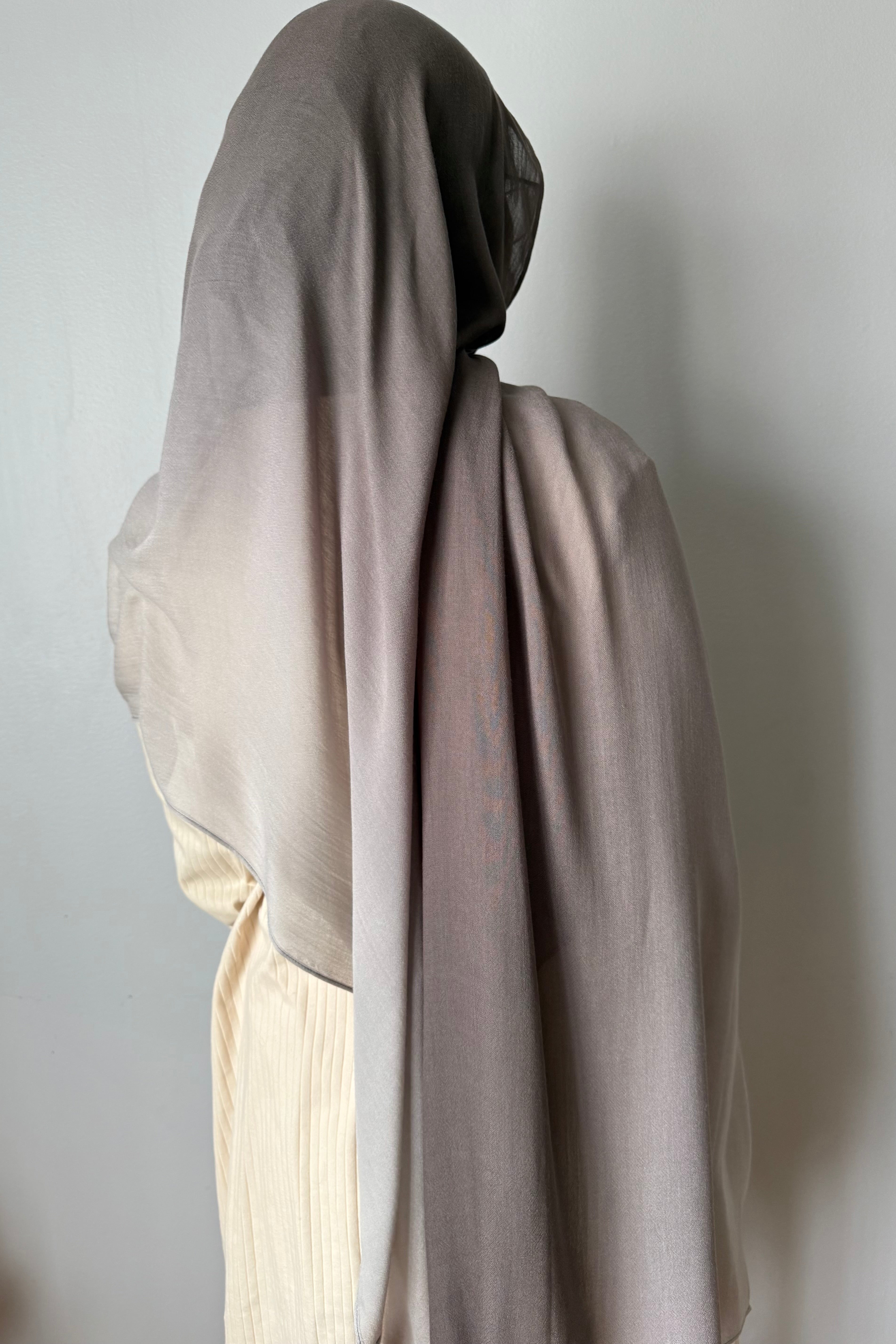 MODAL OMBRÉ HIJAB GRAY