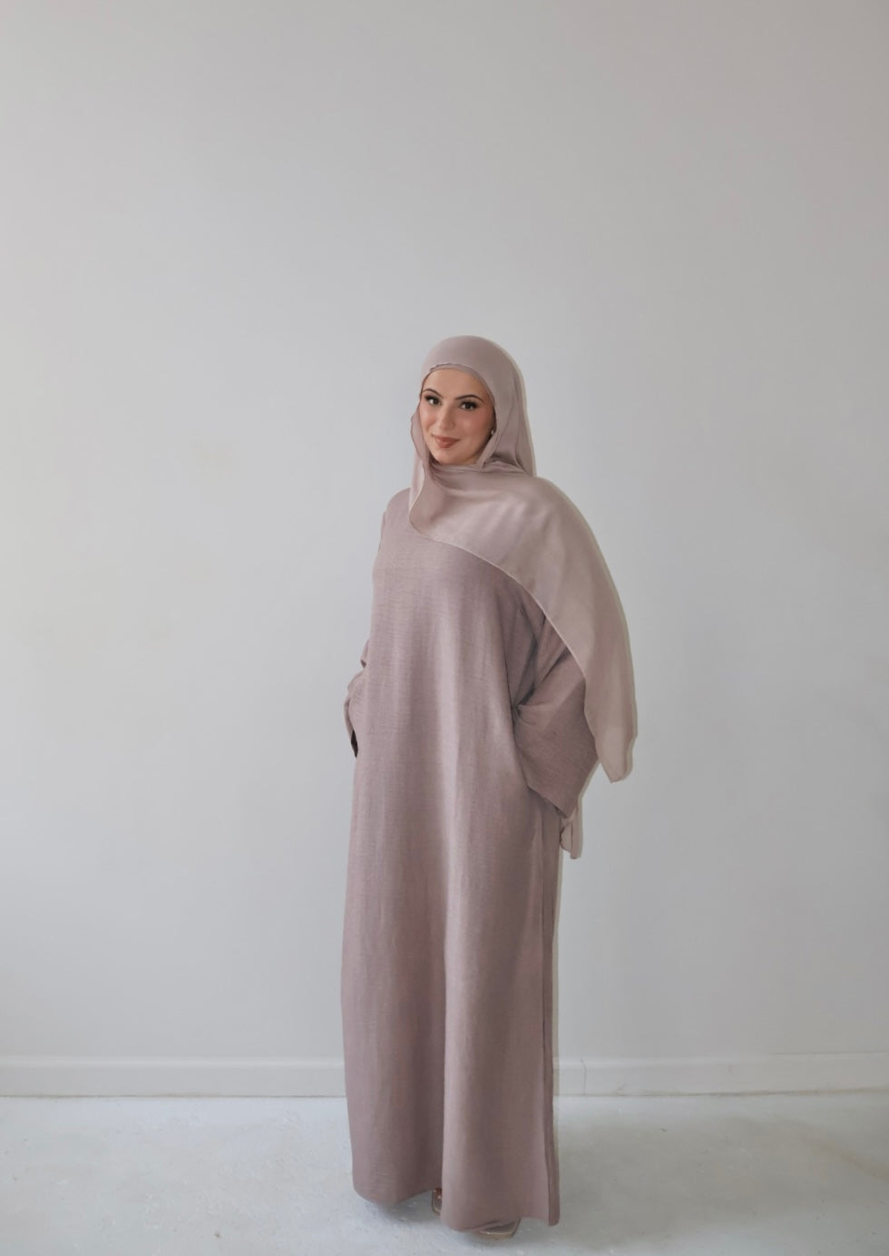 AMIRA MOCK NECK ABAYA LIGHT TAUPE