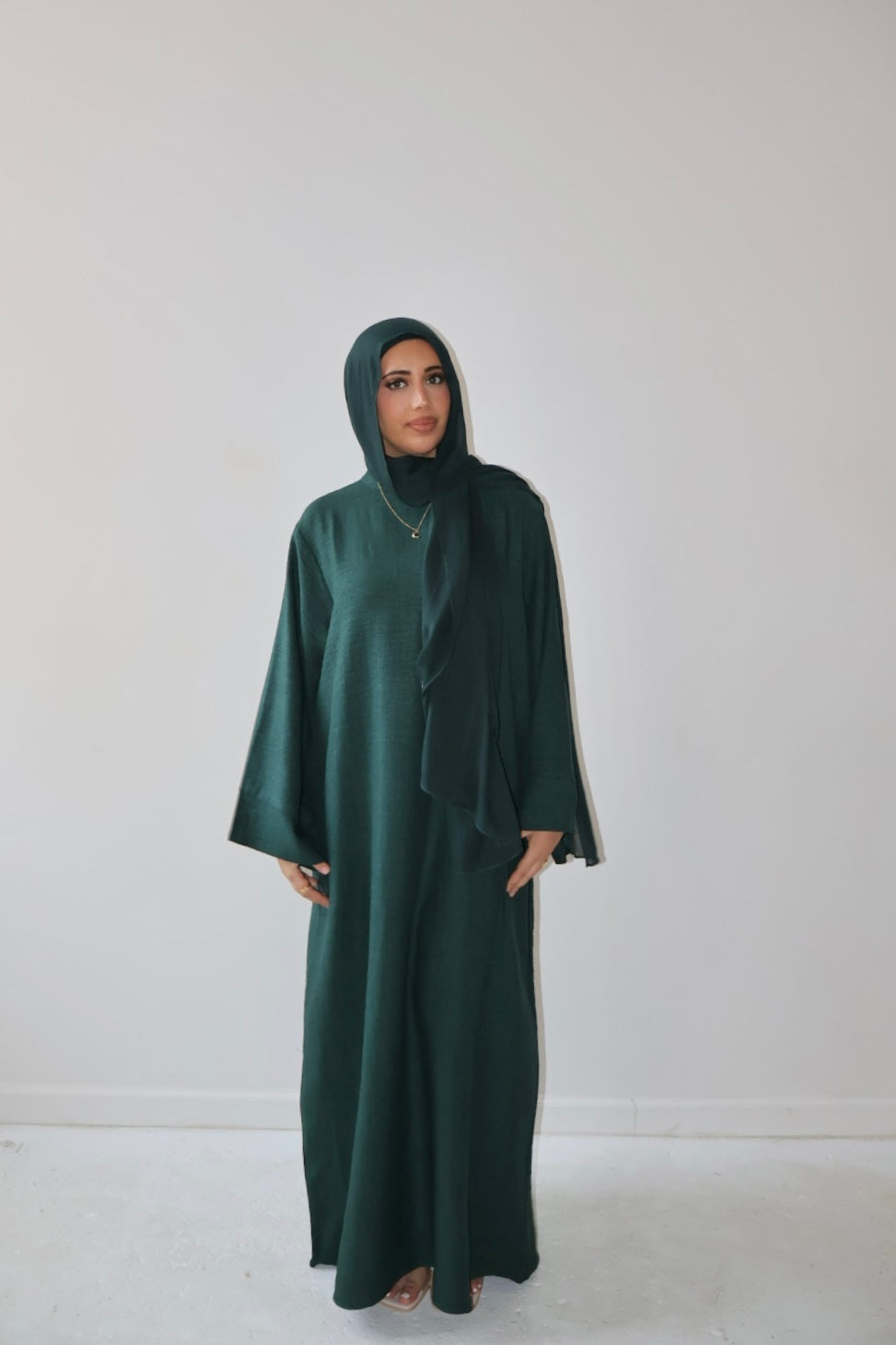 AMIRA MOCK NECK ABAYA HUNTER