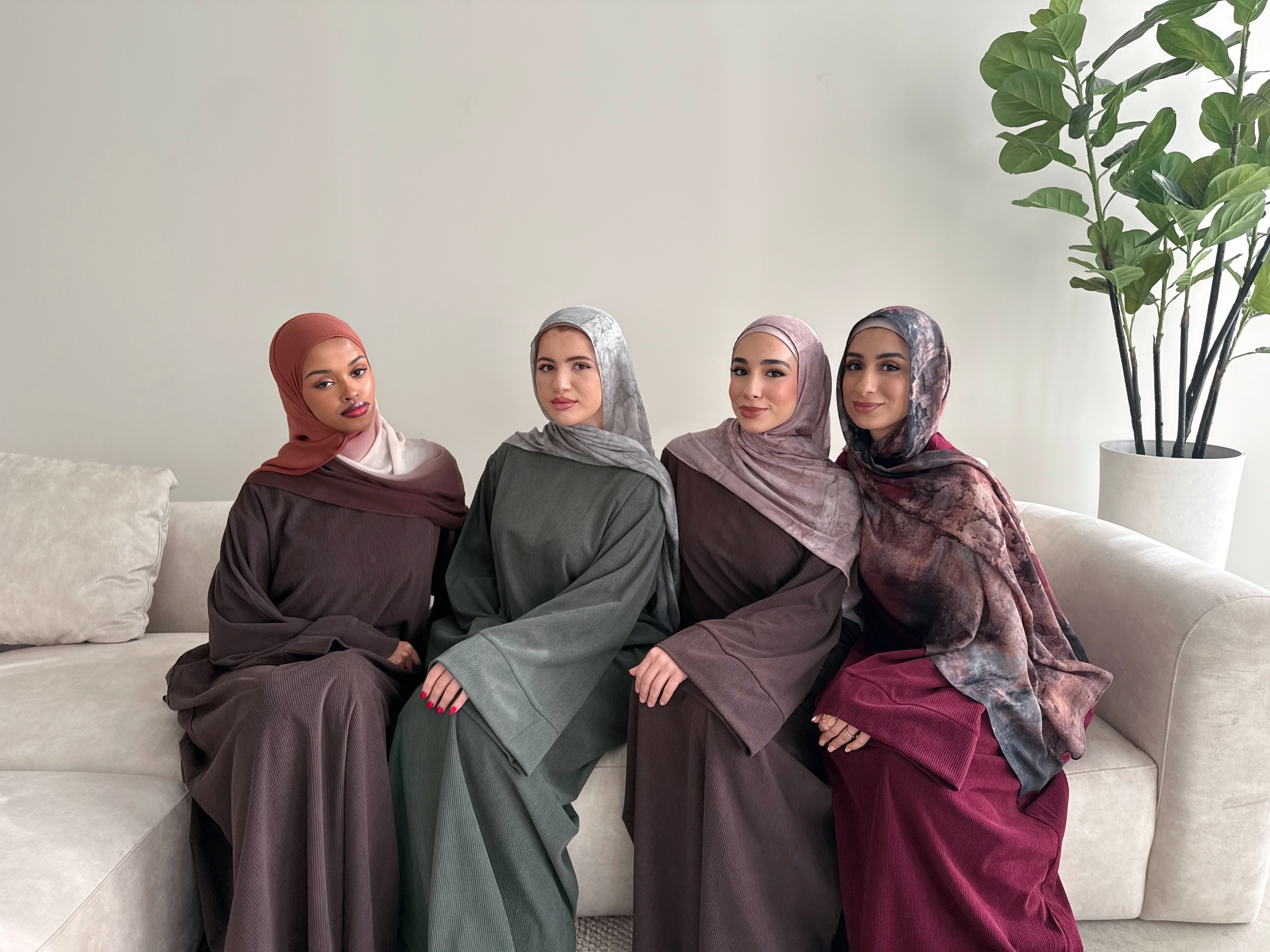 CORDUROY ABAYA CHOCOLATE