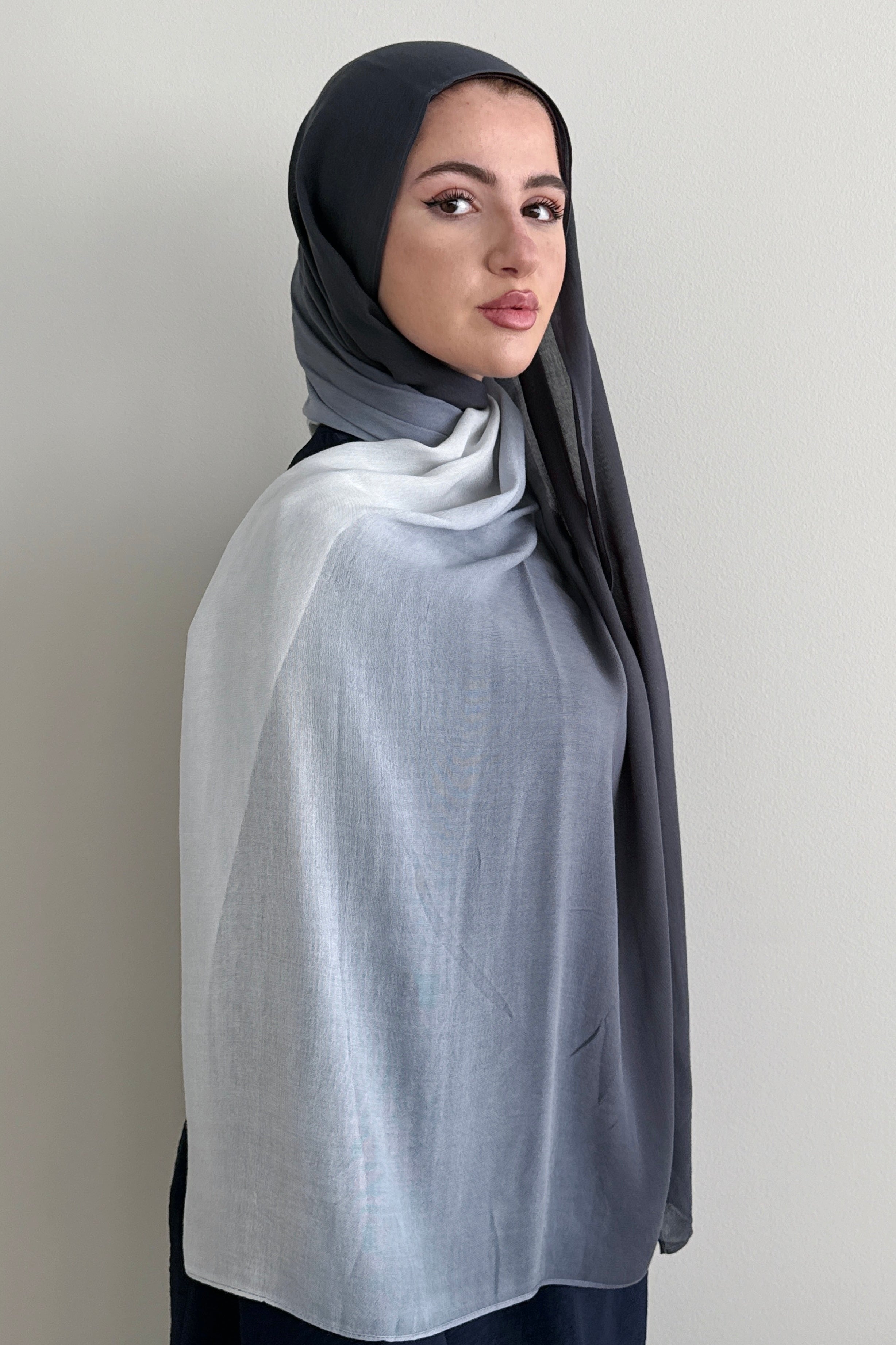 MODAL OMBRÉ HIJAB GRAY