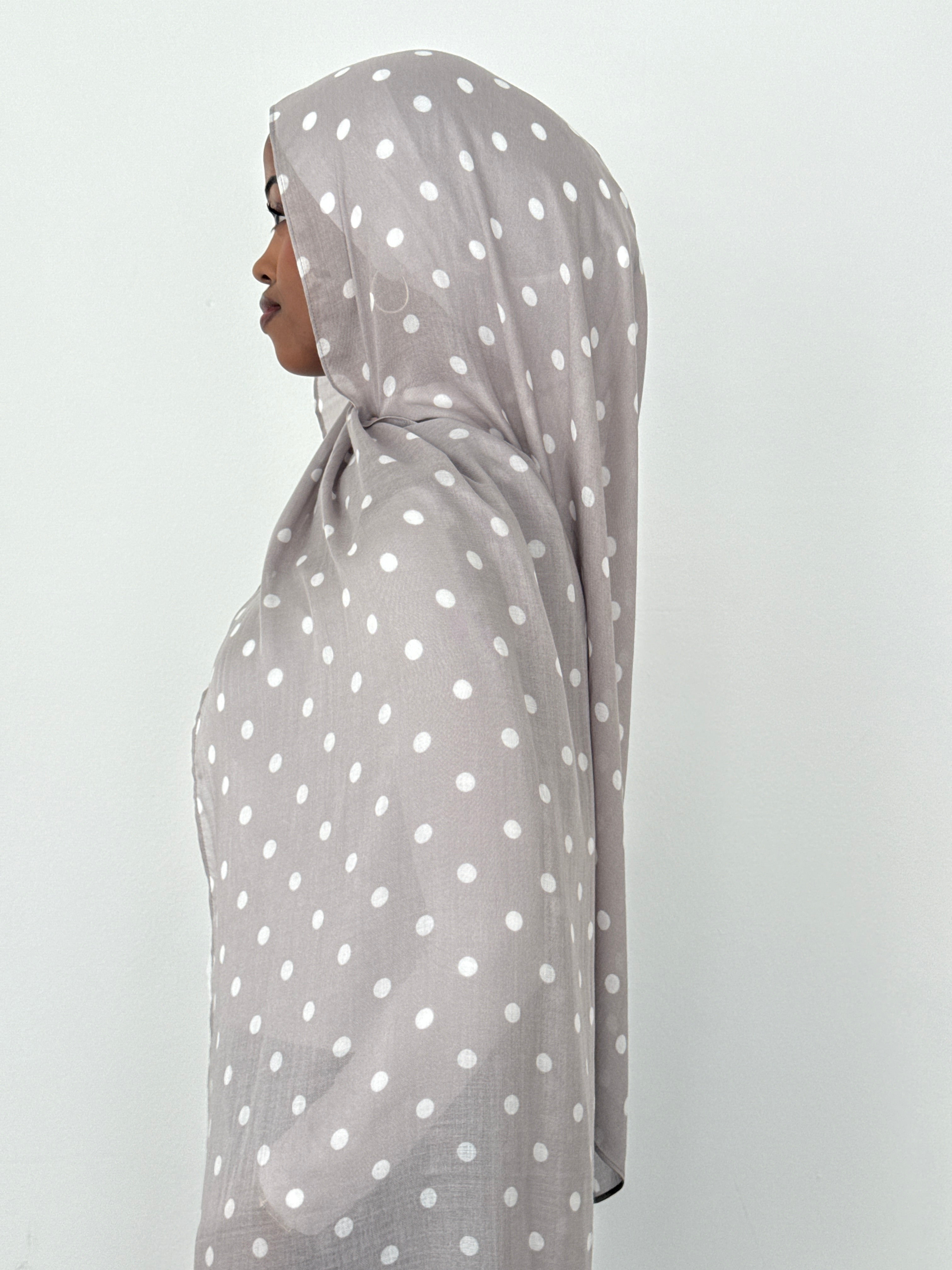 MODAL POLKA DOT SAND GRAY