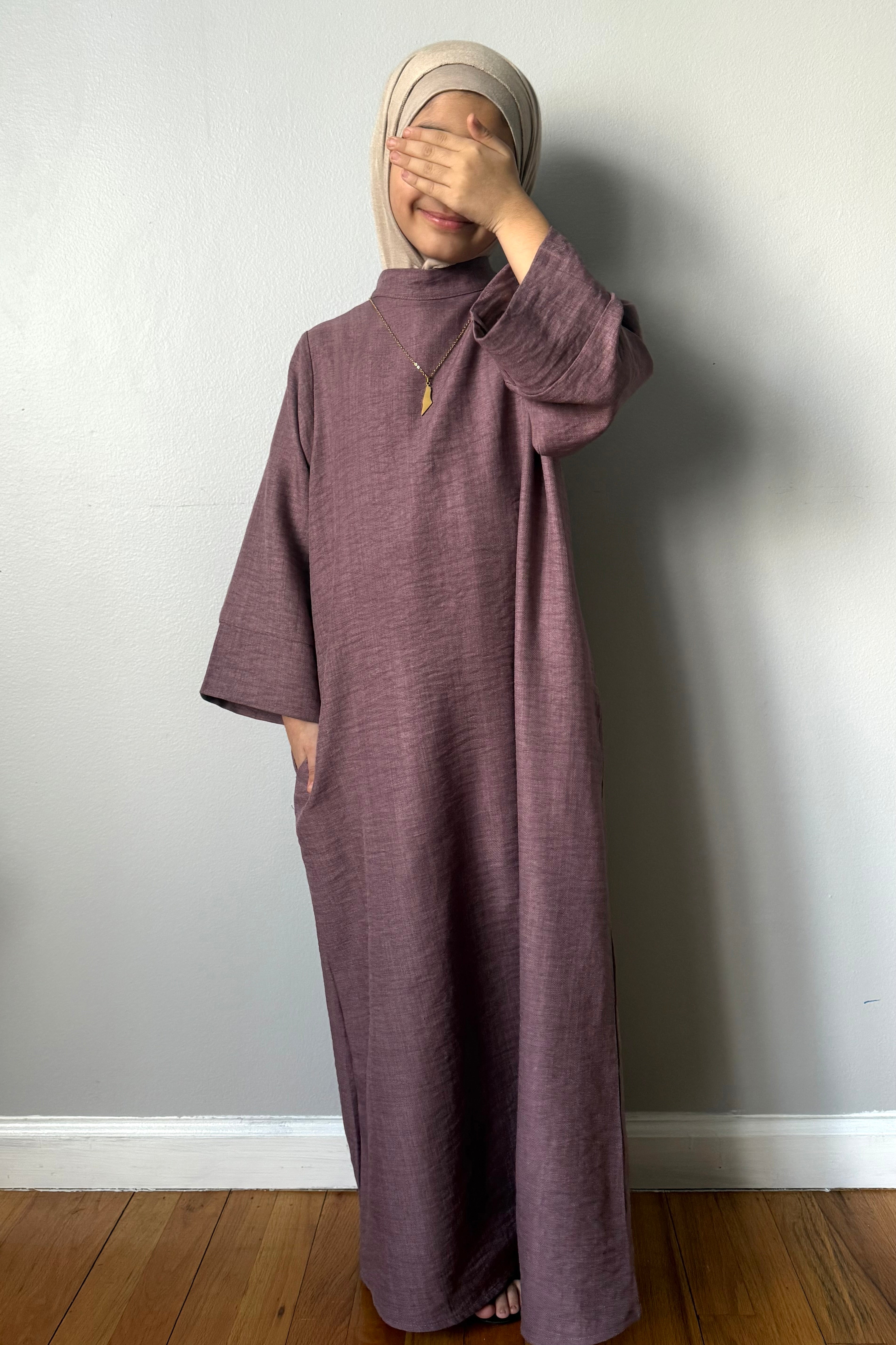 AMIRA MOCK NECK ABAYA YOUTH MAUVE