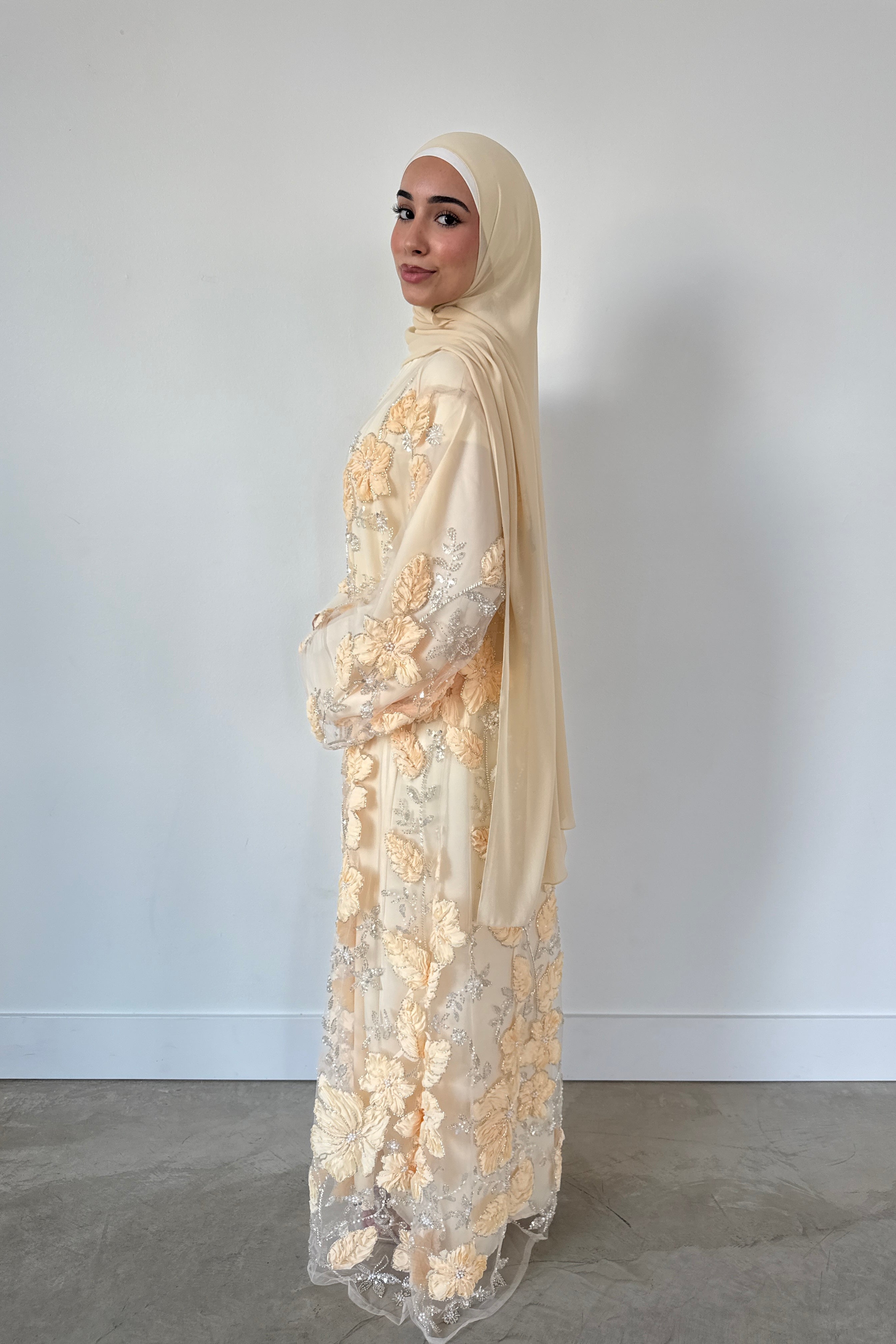 EMBELLISHED ABAYA SET YELLOW