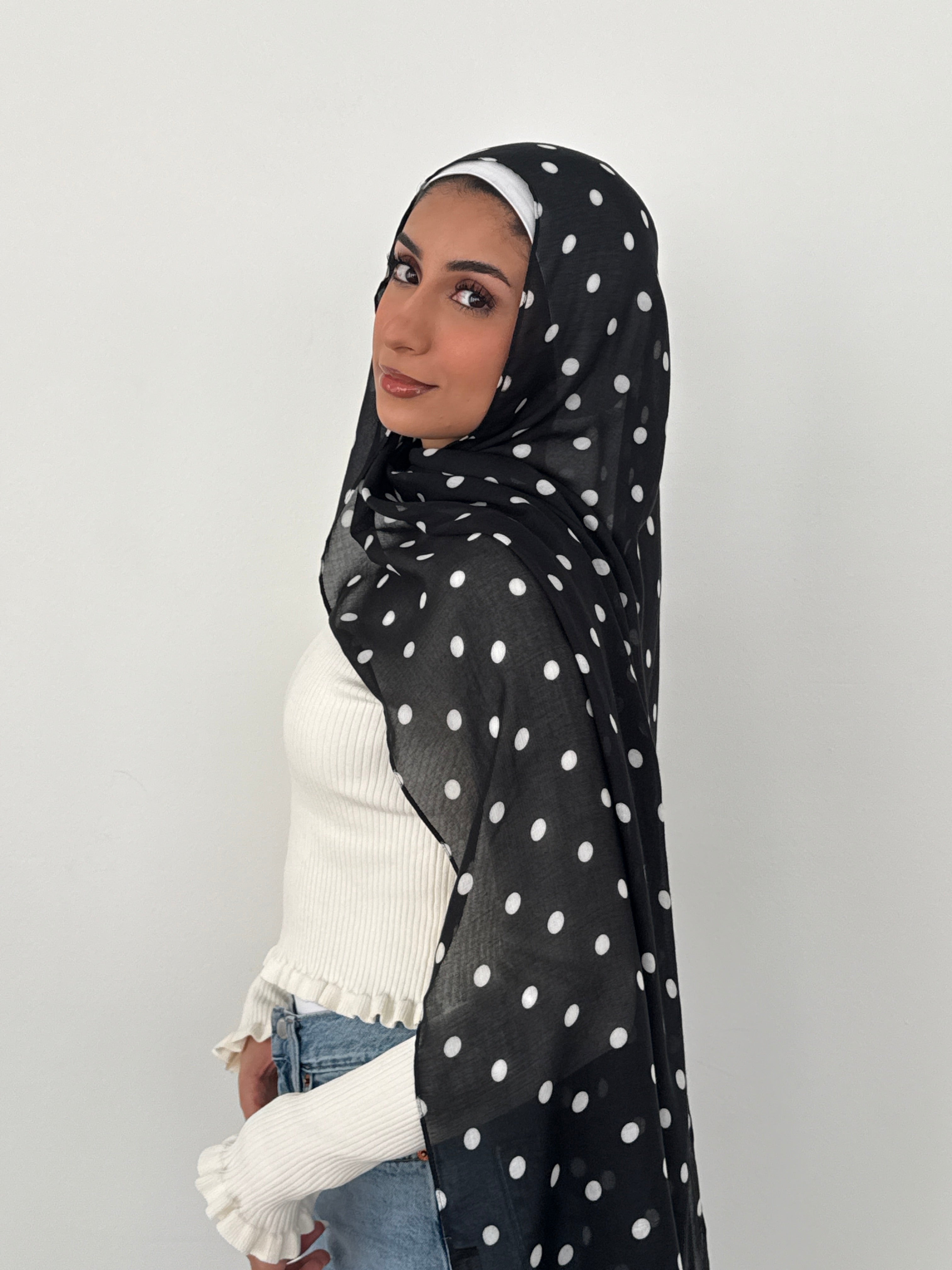 MODAL POLKA DOT BLACK – DEMURE HIJABS