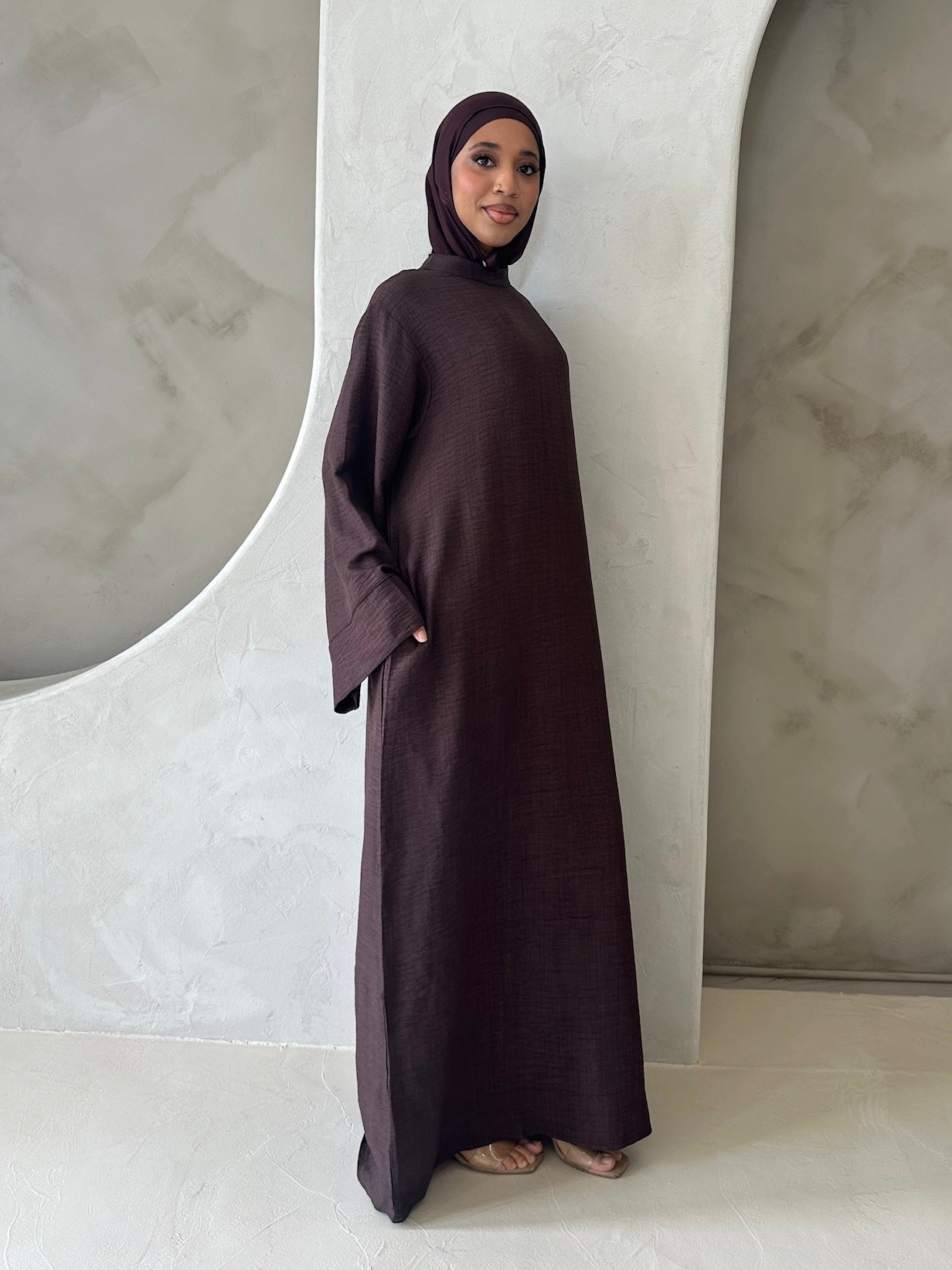 AMIRA MOCK NECK ABAYA CHOCOLATE