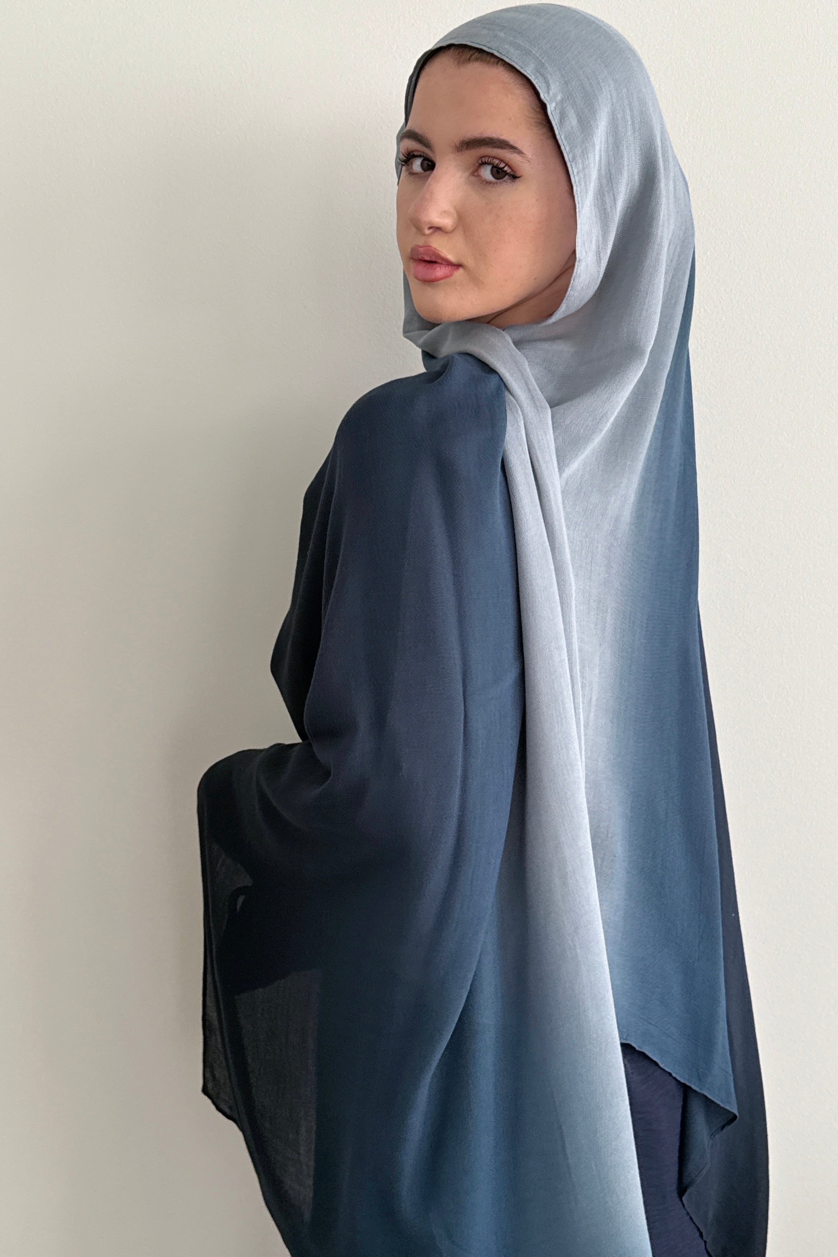 MODAL OMBRÉ HIJAB NAVY