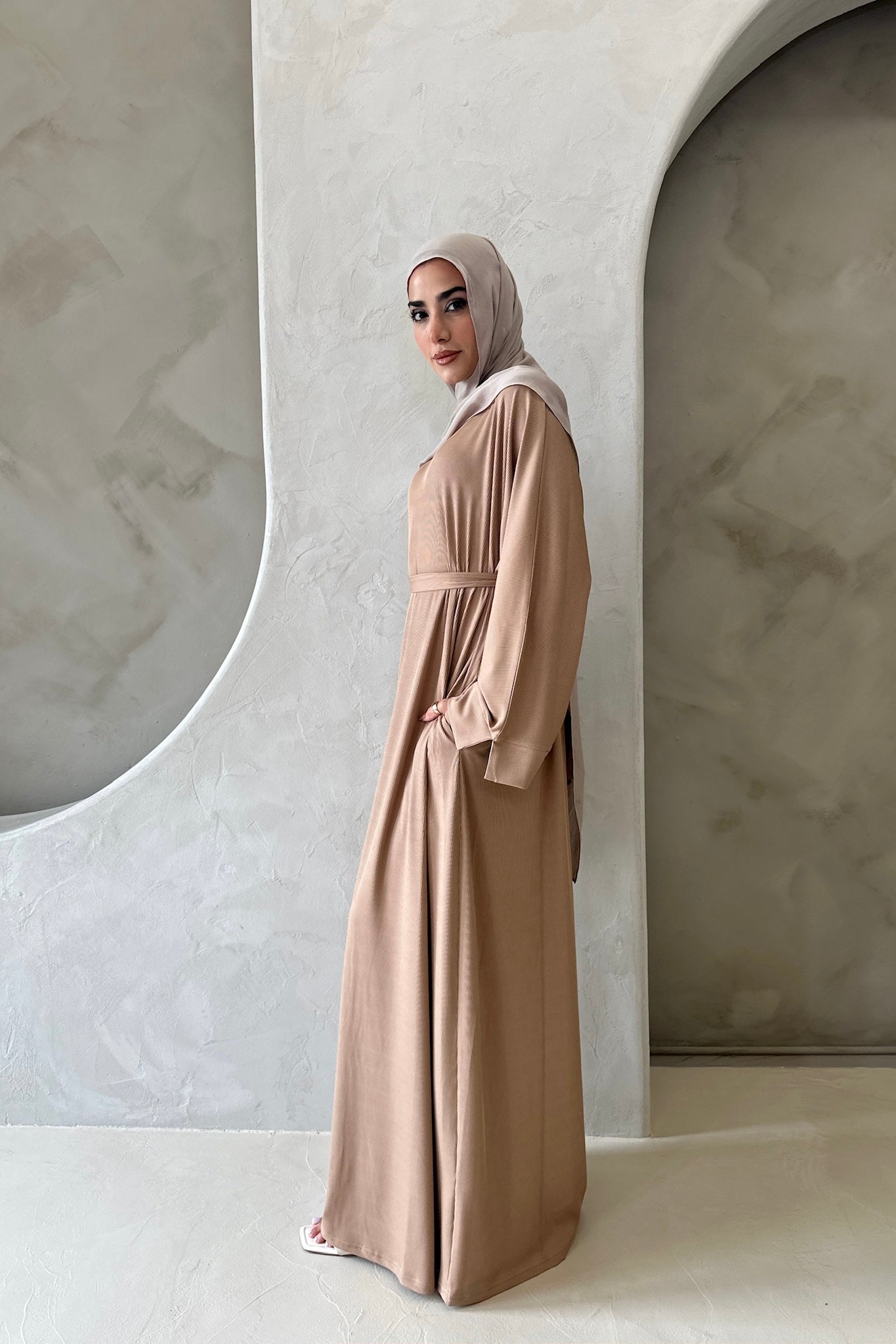 MIRA KNIT ABAYA DRESS NUDE