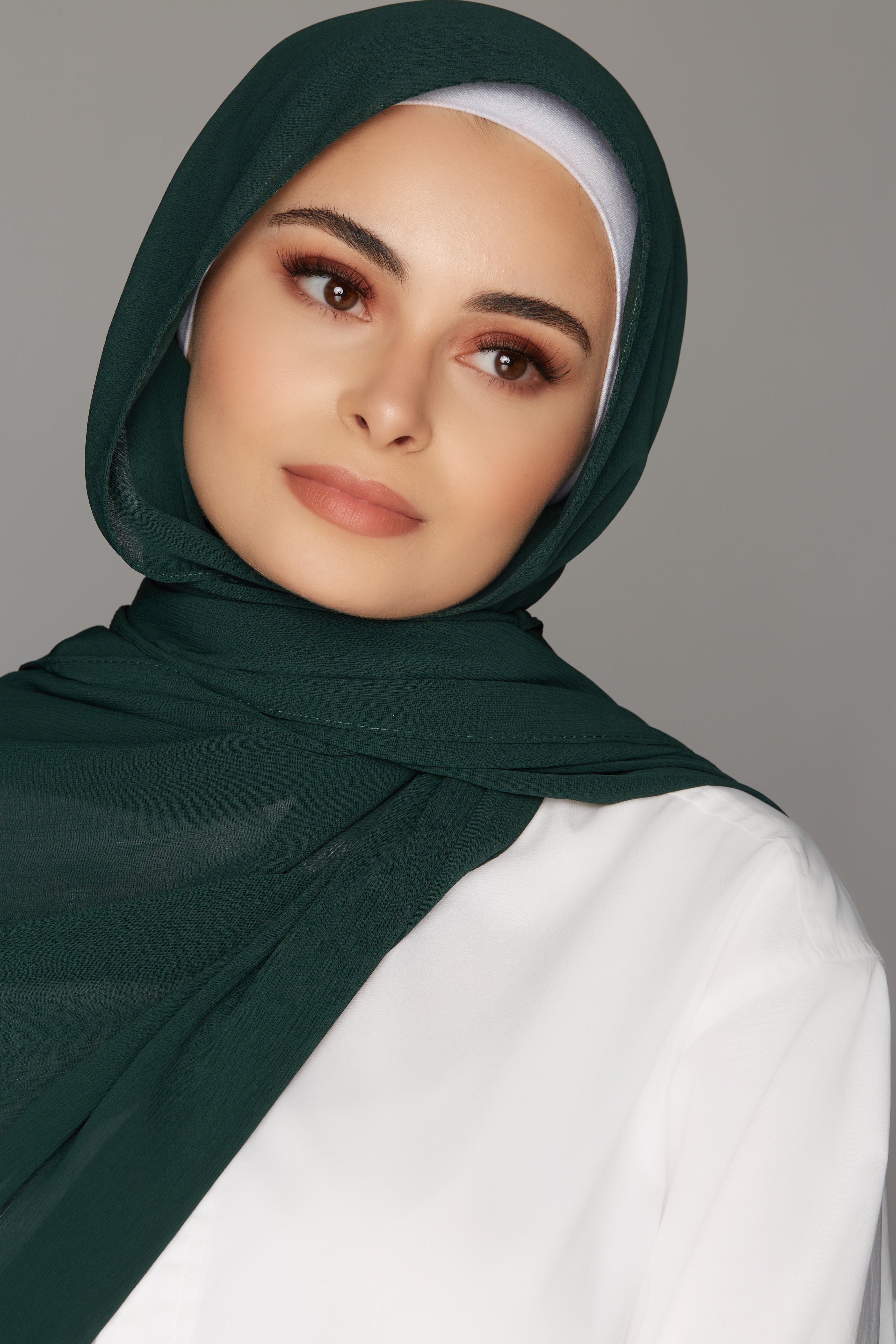 gerogette chiffon hijab hunter green color 