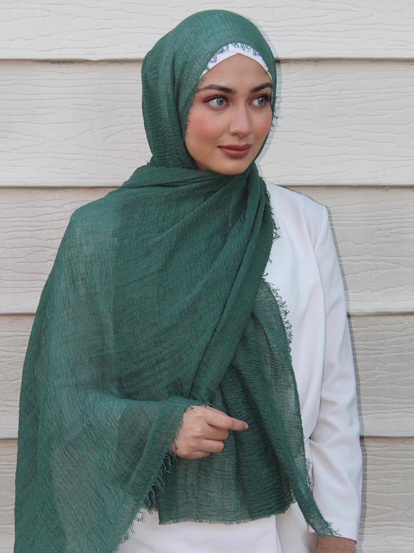 premium cotton hijab pine green